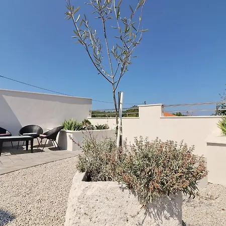 Ivana - Three-bedroom With Private Pool *