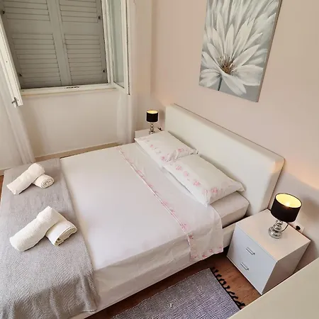 Ivana - Three-bedroom With Private Pool Villa