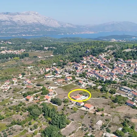Villa Ivana - Three-bedroom With Private Pool Zrnovo