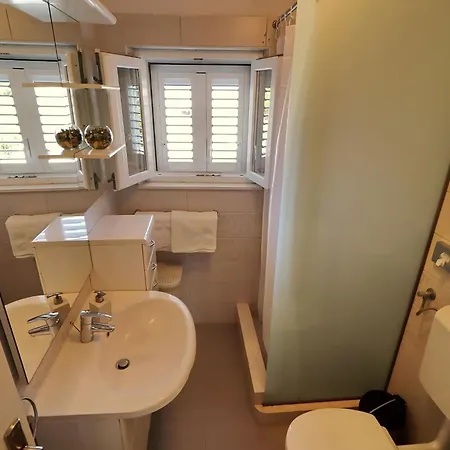 Ivana - Three-bedroom With Private Pool فيلة